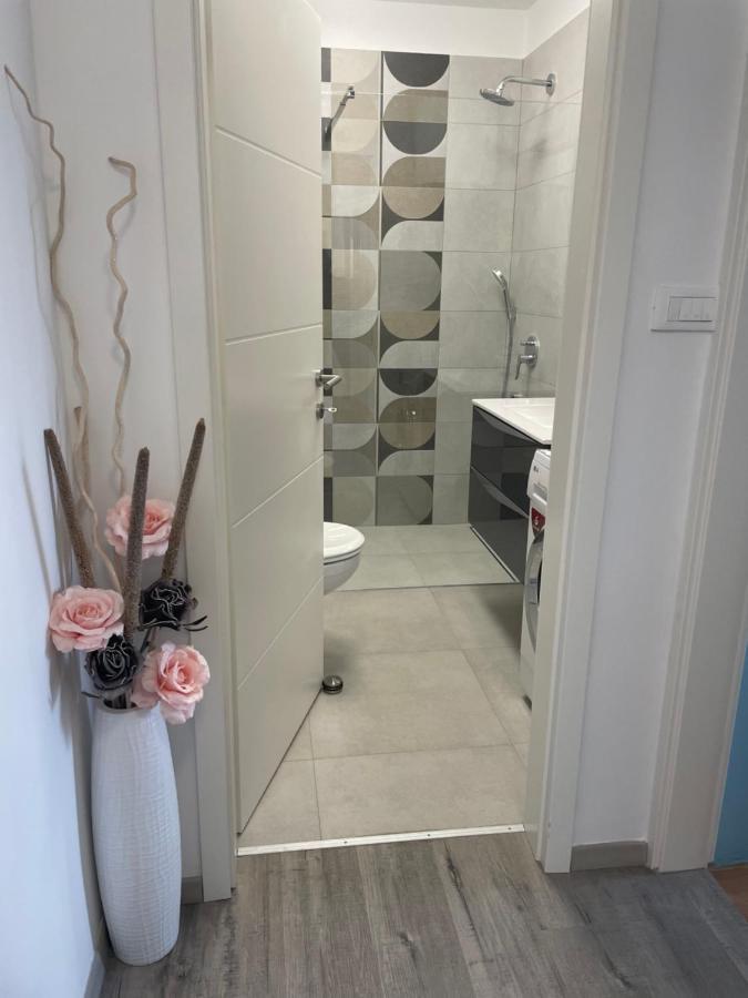 Spacious New App For 5 Persons, Close Beach&City Porec Exterior photo
