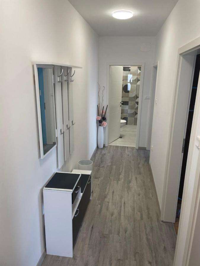 Spacious New App For 5 Persons, Close Beach&City Porec Exterior photo