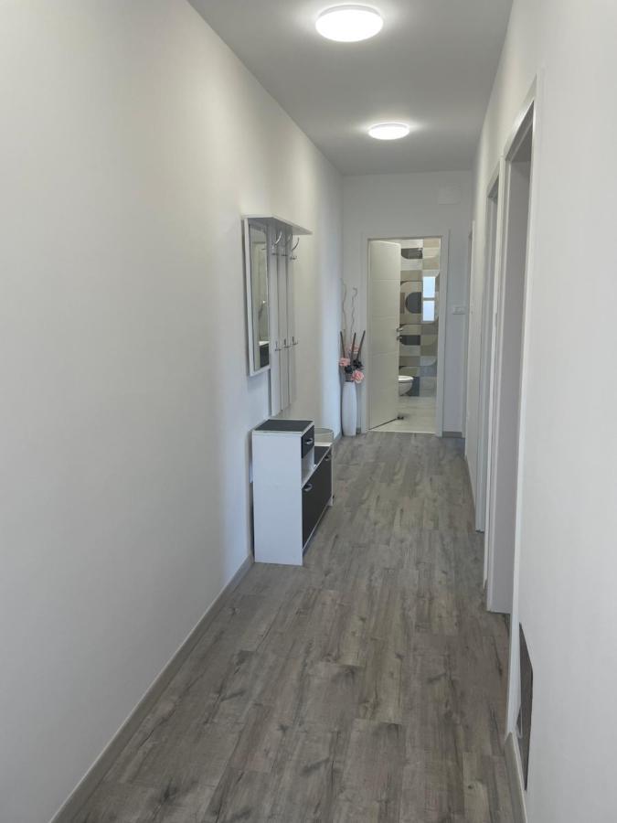 Spacious New App For 5 Persons, Close Beach&City Porec Exterior photo