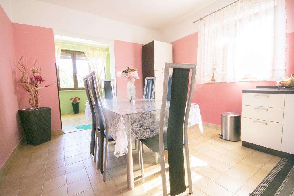 Spacious New App For 5 Persons, Close Beach&City Porec Exterior photo